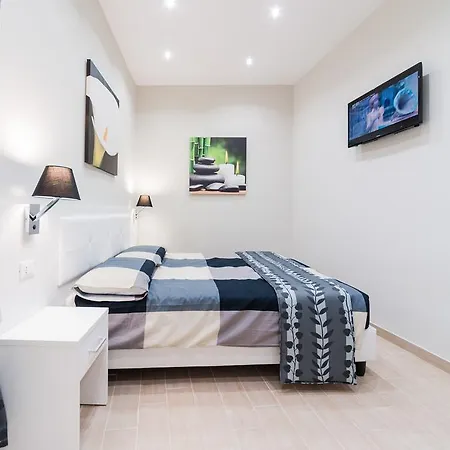 Suites Ottaviano בית הארחה רומא