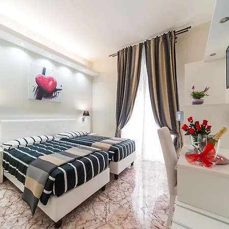 Suites Ottaviano בית הארחה